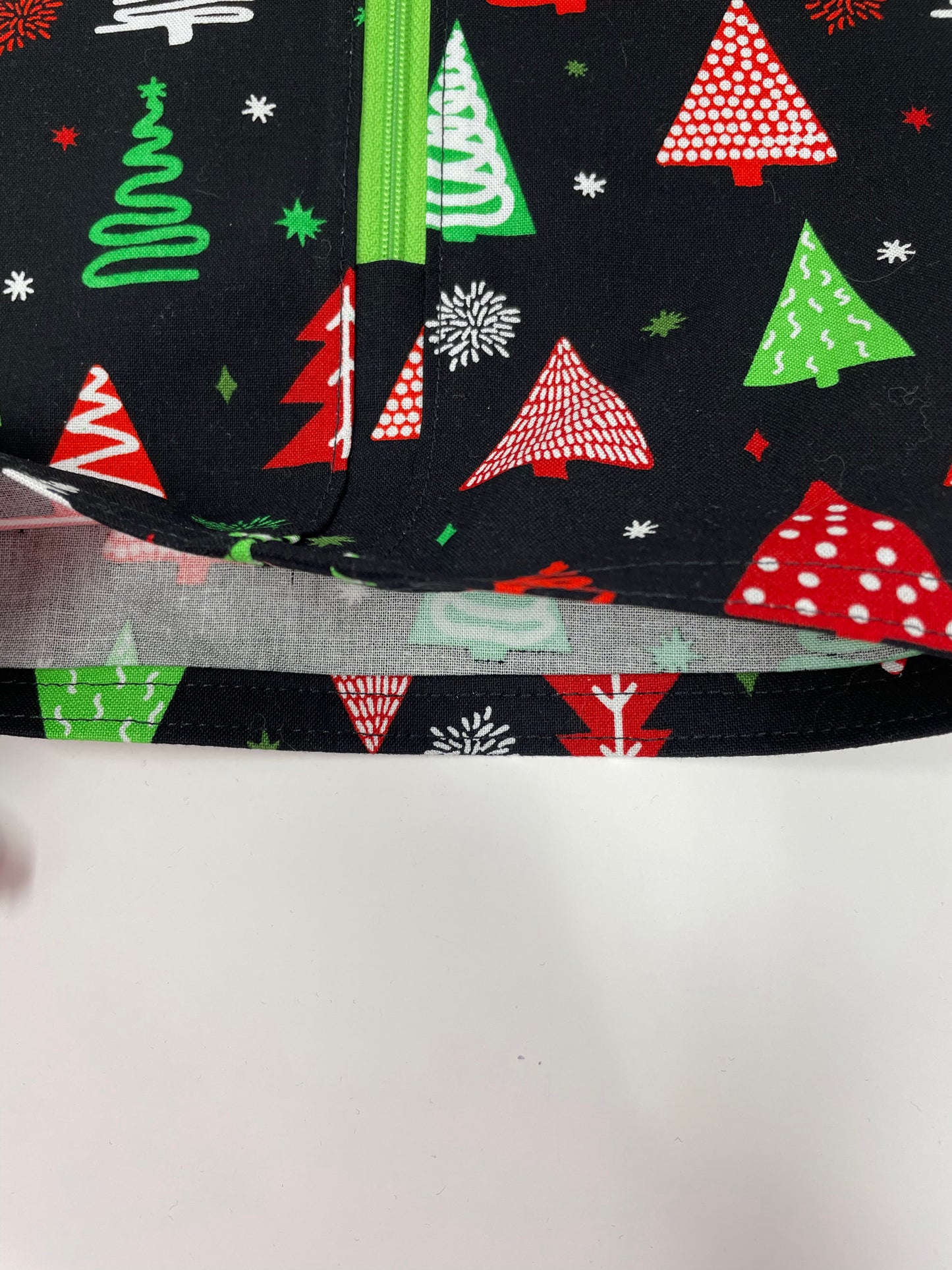 Christmas Tree Foley Catheter Bag Cover - 2000ml Zippered Privacy Pouch