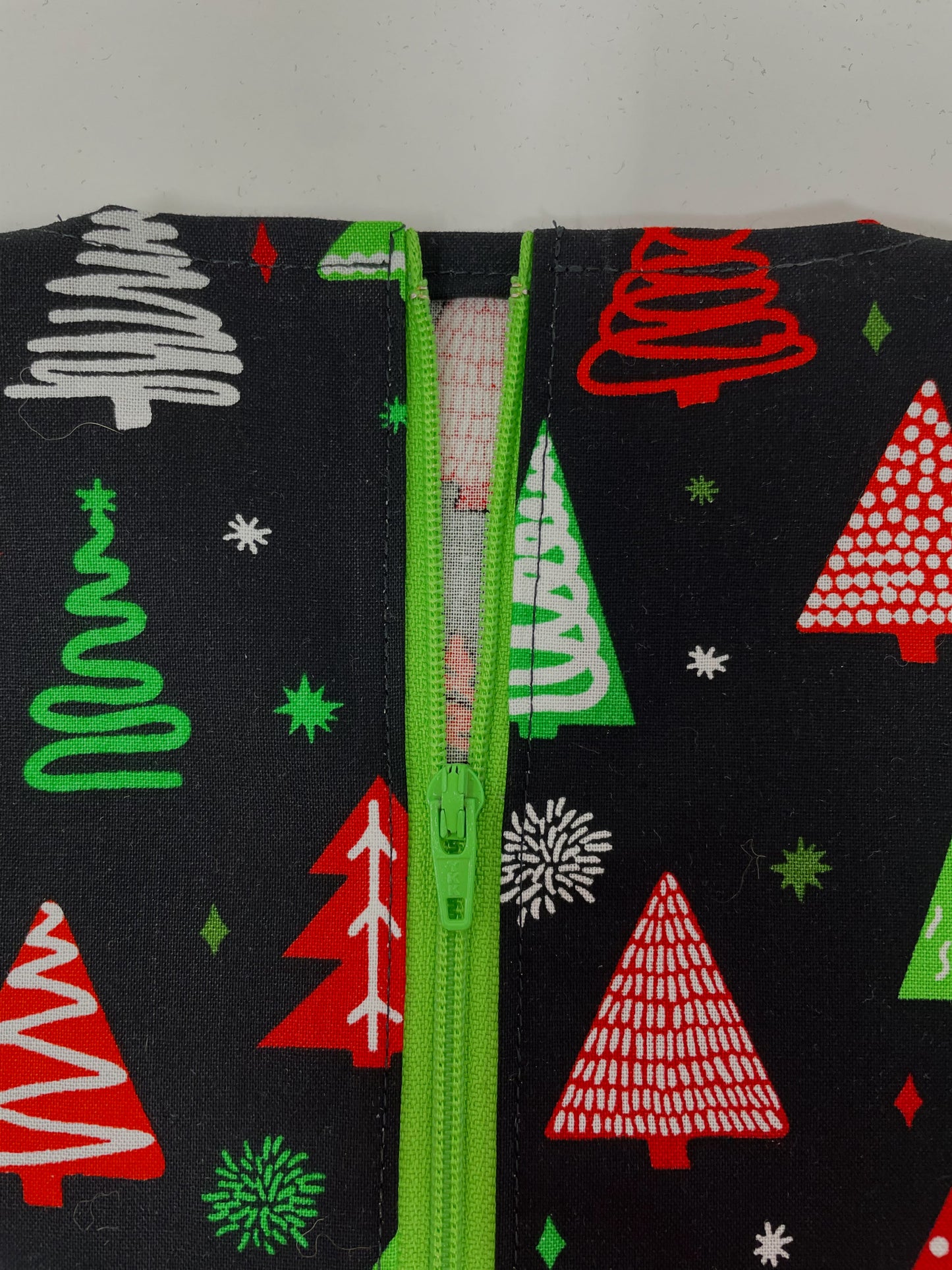 Christmas Tree Foley Catheter Bag Cover - 2000ml Zippered Privacy Pouch