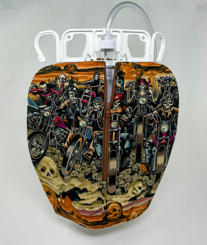 Desert riders catheter bag cover keeps your privacy in public.  Use without removing bag to empty