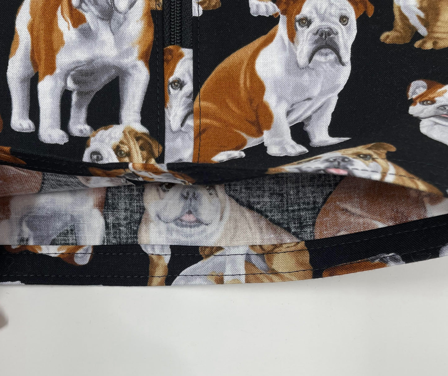 Bulldog Print Catheter Bag Cover: Foley Bag with Zipper