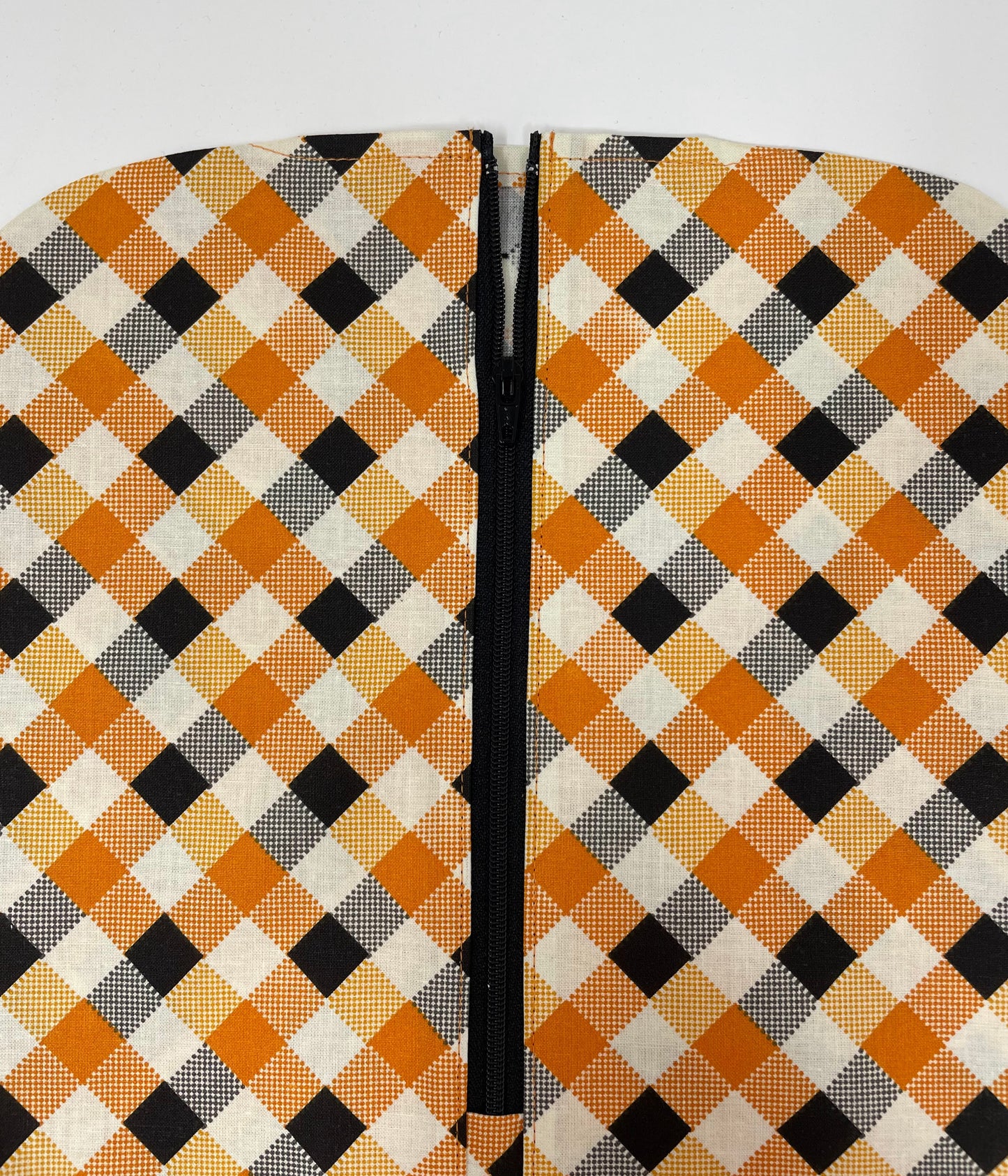 Gold and black plaid catheter bag cover