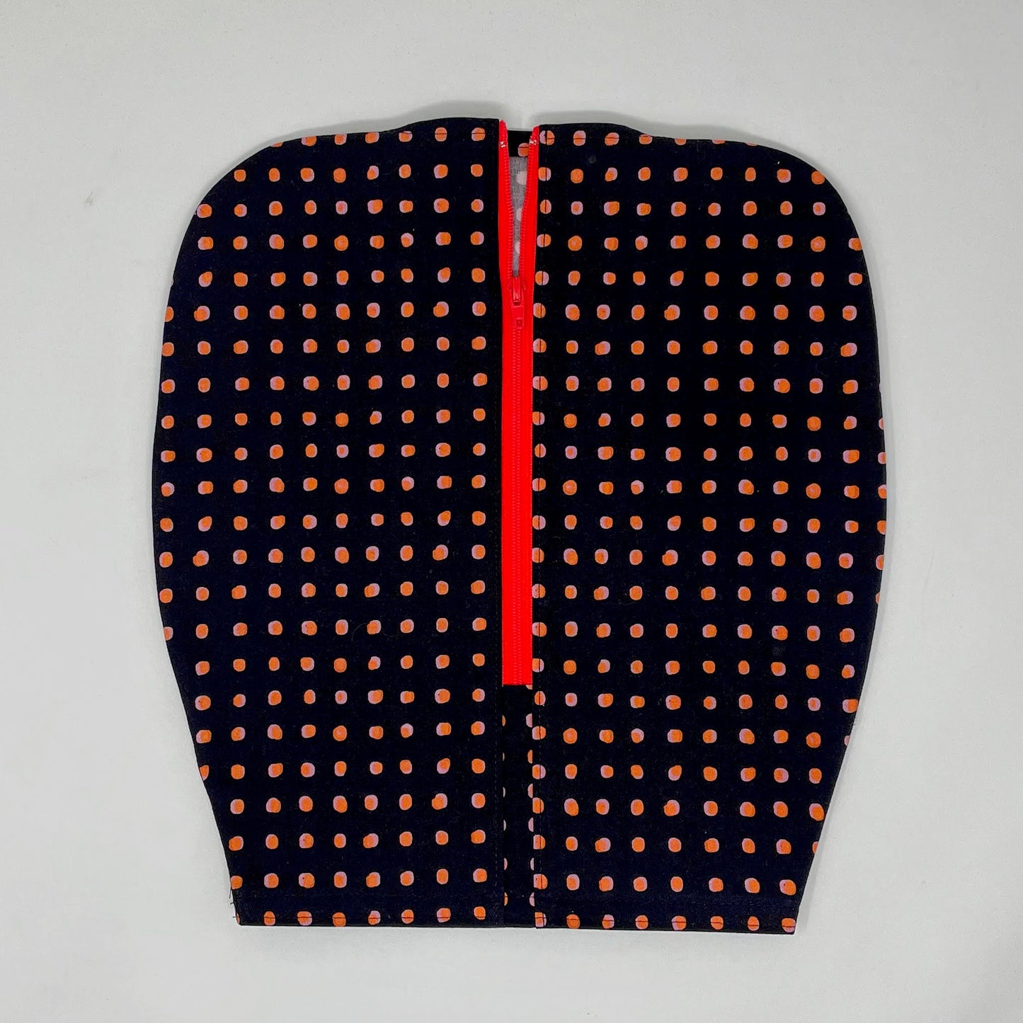 Dots Catheter Bag Cover: Discreet 2000ml Urine Collection System