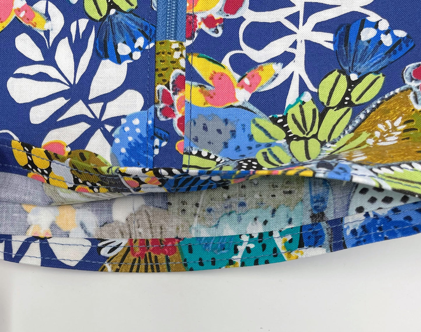 Blue Floral Catheter Bag Cover: 2000ml Urine Collection System