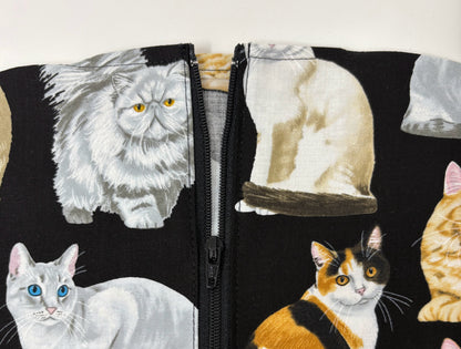 Adorable Cats Catheter Bag Cover:Zip Front Closure