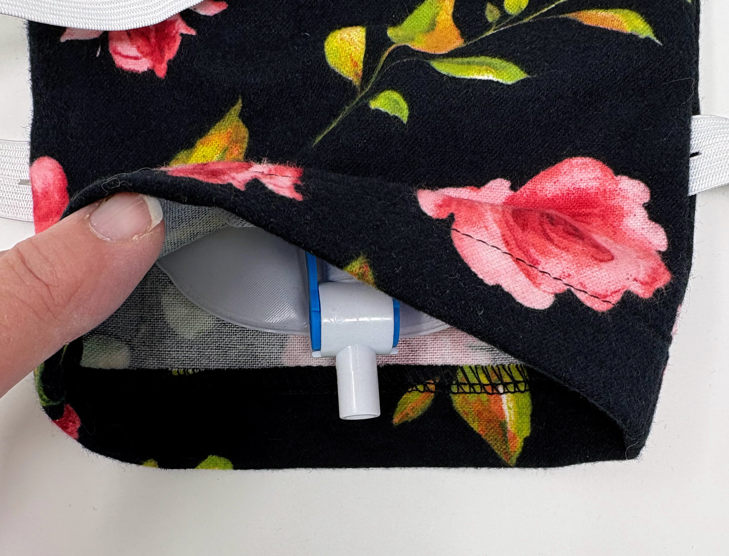 Soft flannel leg bag cover fits 1000ml bag- Roses